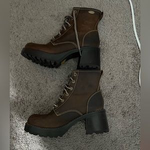Vintage y2k sketchers chunky heel boot